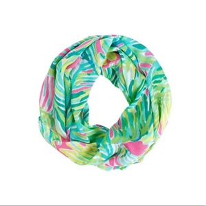 Lilly Pulitzer Girls Mini Riley Infiniti Scarf